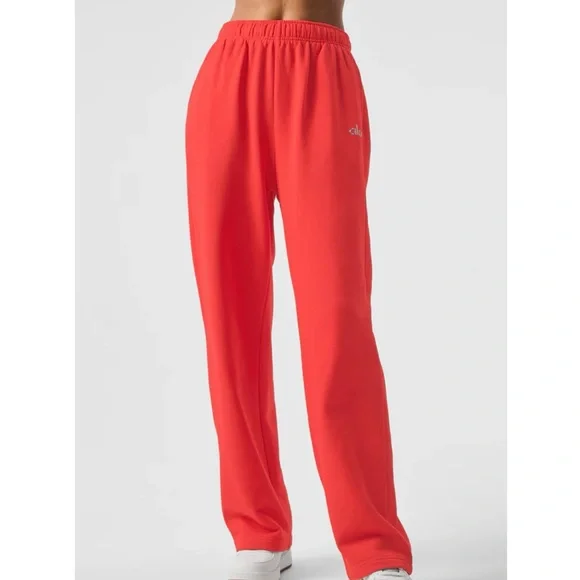 Alo Accolade Straight Leg Sweatpant NWT Red Hot Summer